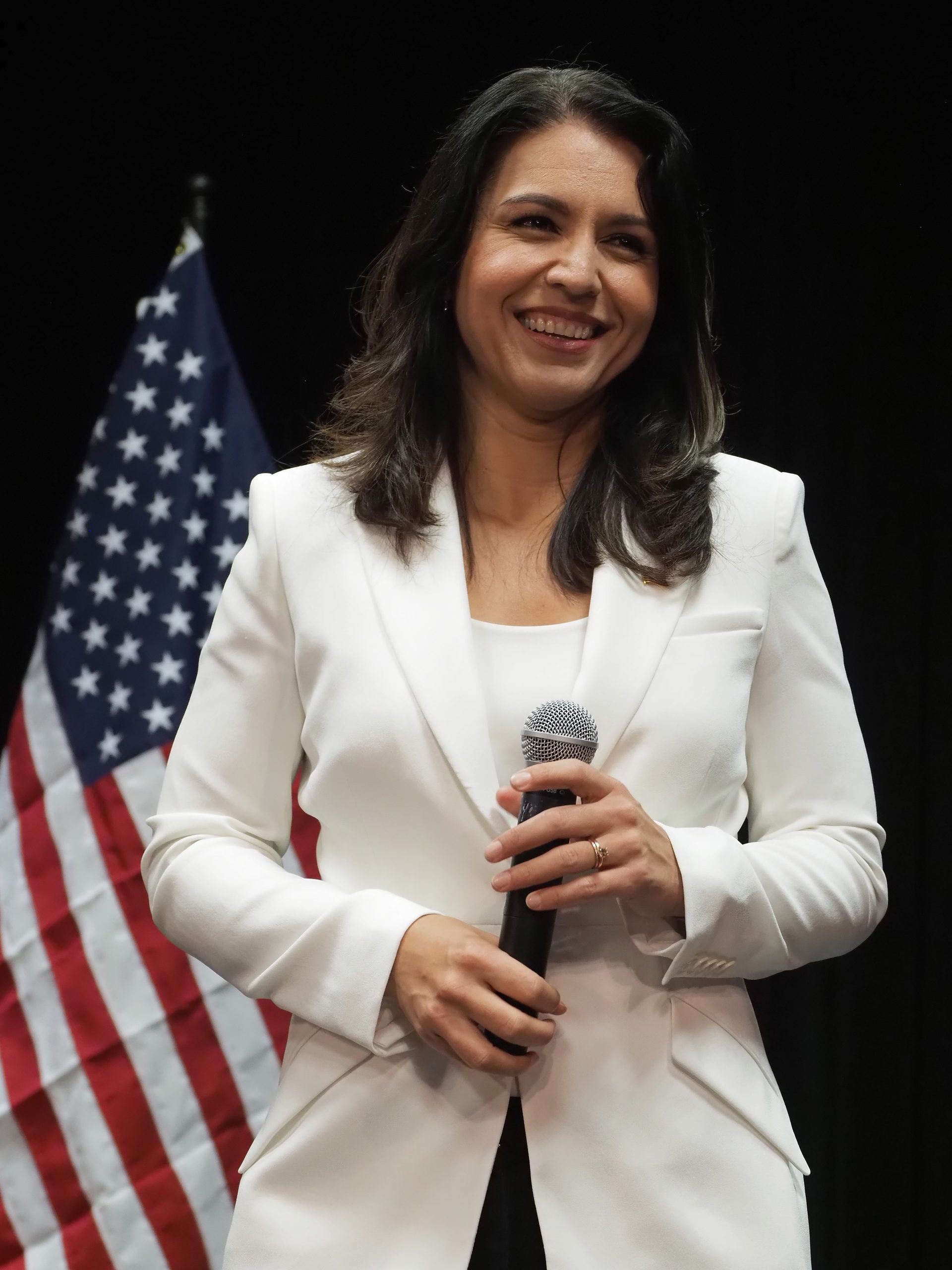 Ex-Democrat Tulsi Gabbard Gives Support To Republican Candidate ...