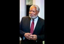 Smithsonian Secretary Lonnie Bunch to step down