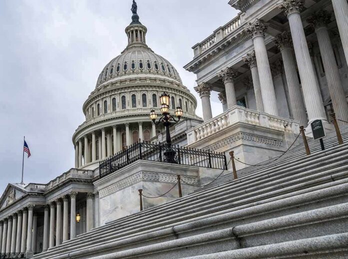 shutterstock_1069244462 US Capitol building dome and steps
